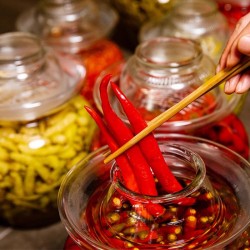 贵州特产泡椒老坛陈泡二荆条红辣椒4斤贵三红风味水泡椒泡菜调料图2